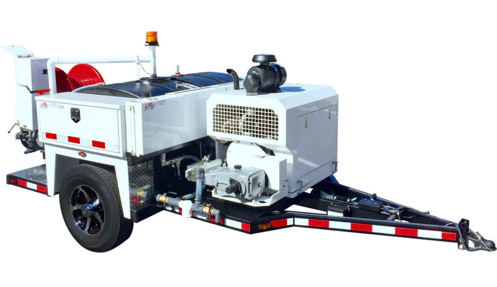 Sewer cleaning with a sewer jet